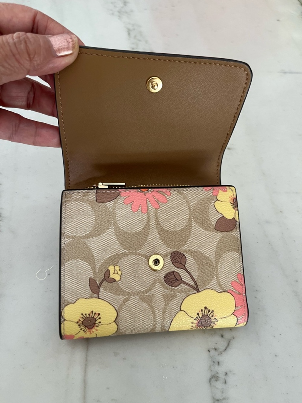 COACH Cream Floral Compact Trifold Wallet with Gold Logo - Picture 2 of 10